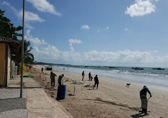 Maragogi, o mais famoso balneário do litoral Norte, também recebe as manchas de óleo cru