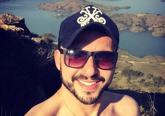 Polícia busca imagens de câmeras de segurança para identificar assassinos de jovem morto