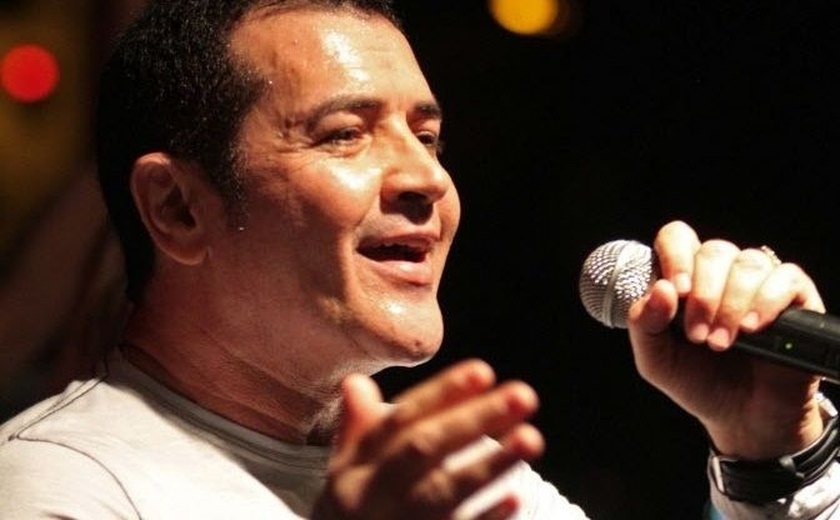 Supermercado se desculpa com Beto Barbosa após prisão do cantor
