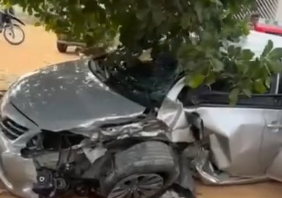 Cantor Marquinho Viana sofre acidente de carro na zona rural de Girau do Ponciano