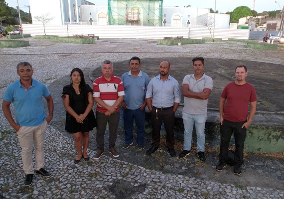 Moradores de bairros afetados por afundamento temem tragédia na região