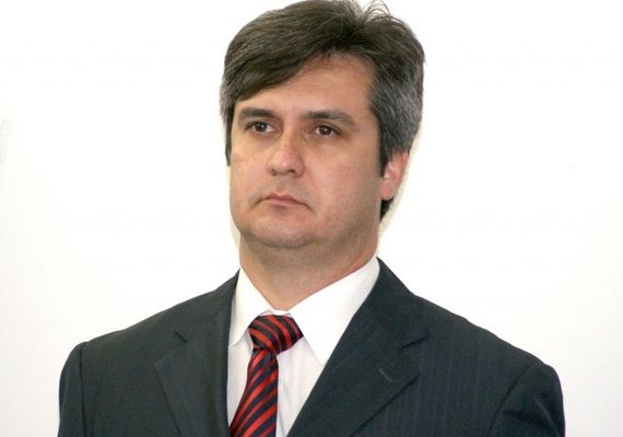 Sepultamento de delegado José Edson acontece nesta quarta-feira