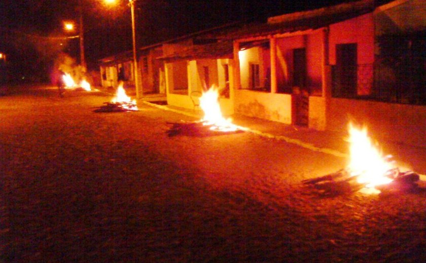 Fogueiras e fogos típicos da festa junina podem causar problemas respiratórios