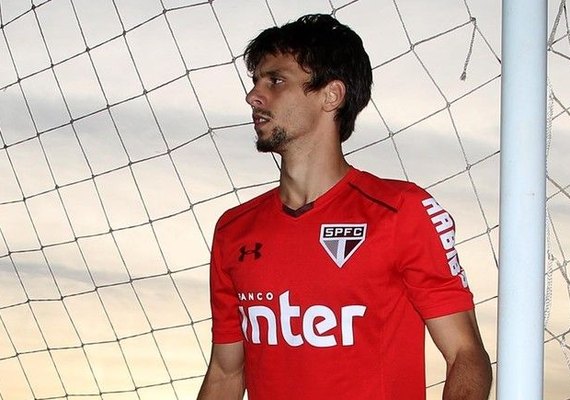 Rodrigo Caio pesa Copa de 2018 e oferta para definir futuro no São Paulo