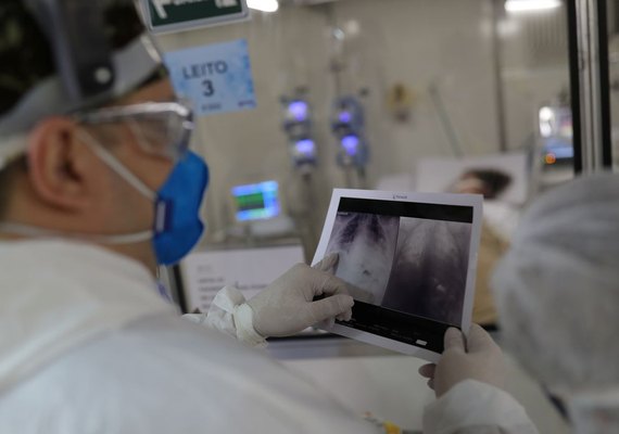 Alagoas confirma mais 626 casos de Covid-19 e mais 10 mortes nesta quinta-feira (18)