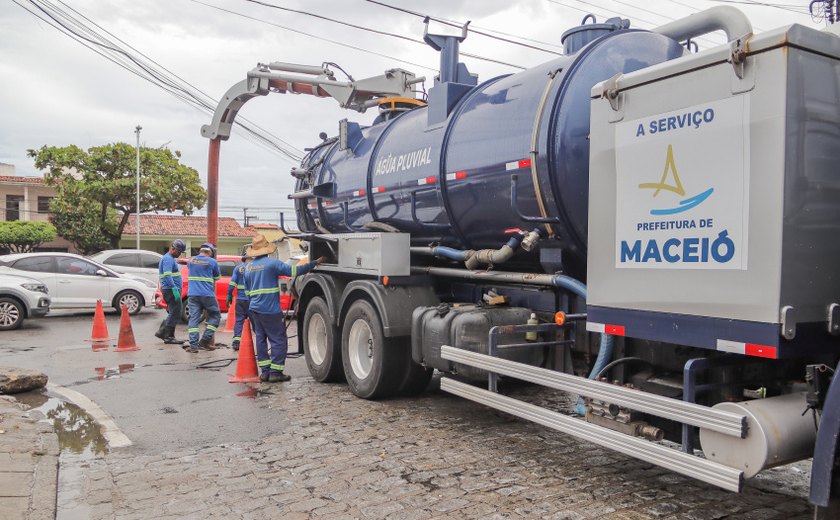 Seminfra leva serviços de drenagem para diversos bairros de Maceió