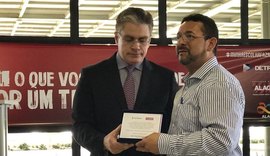 Professor de Arapiraca é homenageado na abertura da Semana Nacional do Trânsito