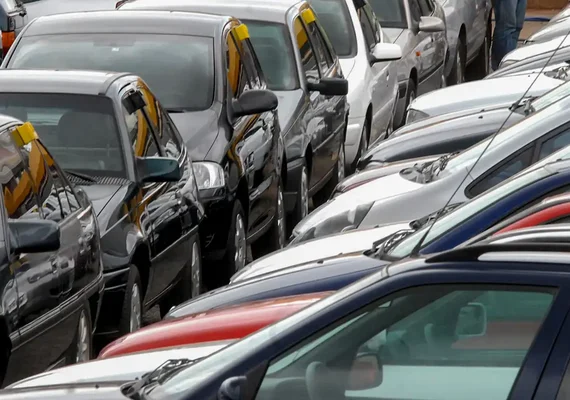 Financiamento de veículos cresce 12,8% no trimestre