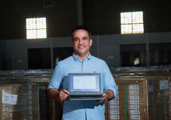 AL adquire 33 mil notebooks para escolas estaduais