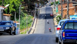 Prefeitura executa obras de recapeamento no Jacintinho