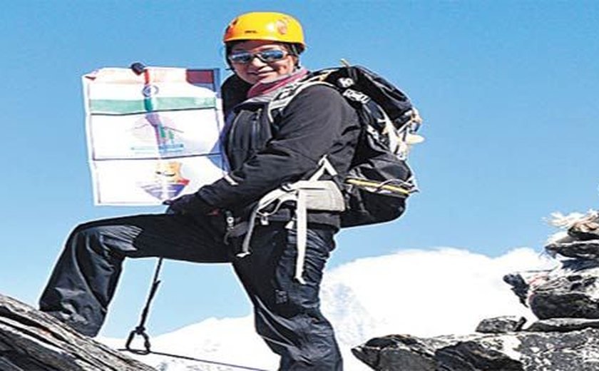 Alpinista indiana escala o Monte Everest duas vezes em uma semana