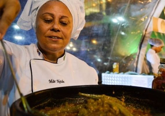 Mãe Neide é eleita embaixadora da culinária de Alagoas