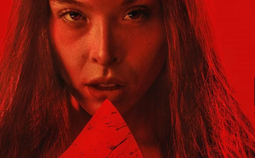 O que acontece com Lizzie após os assassinatos em 'Monstro'?