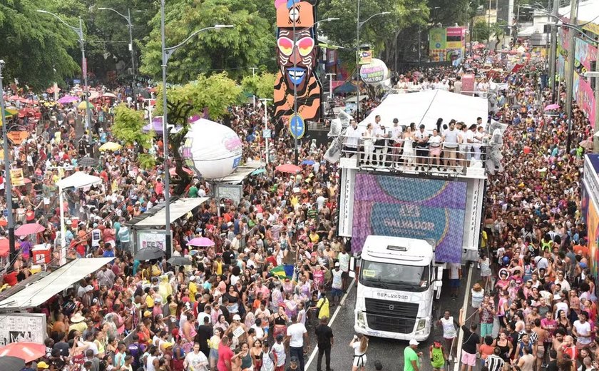 Carnaval segue como principal motor de economia criativa em Salvador, que movimenta bilhões durante o verão 2026