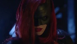 'Batwoman': Trailer da série exibe Ruby Rose como sucessora do Batman