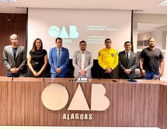 Vereador reforça luta por faixa exclusiva para motociclistas durante audiência pública na OAB/AL