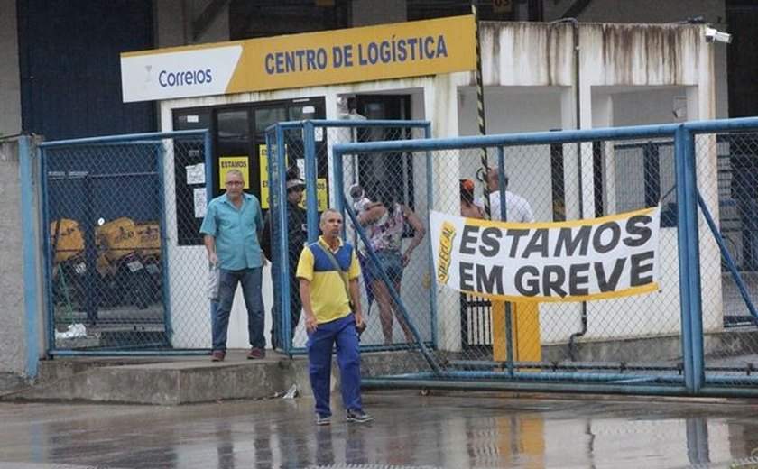 Trabalhadores dos Correios podem entrar em greve nesta quarta (31) após assembleia