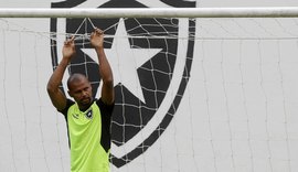 Cirurgia do goleiro Jefferson gera insatistação de dirigentes no Botafogo