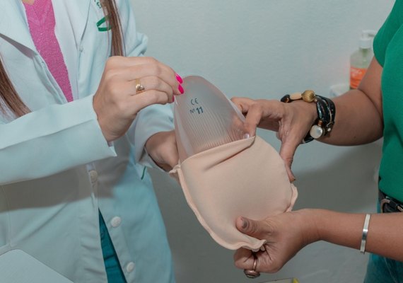 Pam Salgadinho disponibiliza prótese mamária externa para mulheres mastectomizadas