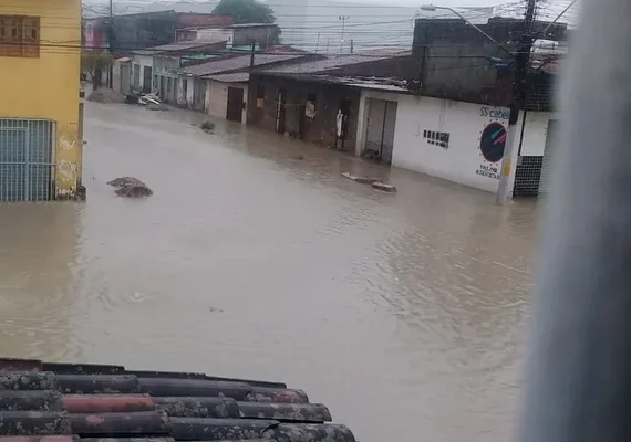Rios de Alagoas estabilizam após fortes chuvas, mas Defesa Civil mantém monitoramento
