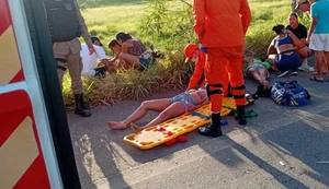 Acidente entre motos deixa jovem preso às ferragens em União