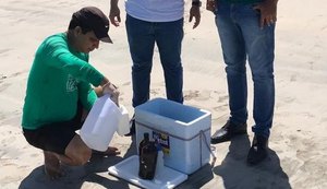 IMA faz coleta nas praias atingidas por óleo para identificar riscos do material à saúde