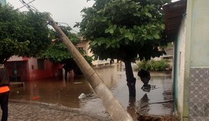 Novo temporal deixa população de Santana isolada e sem energia elétrica
