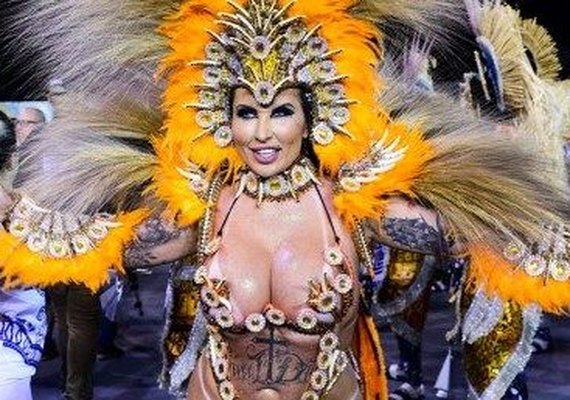 Sabrina Boing Boing, da Tatuapé, vai desfilar nua na Paulista para comemorar título
