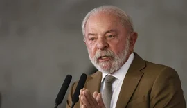 Lula zera imposto e subsidia diesel para conter alta do petróleo