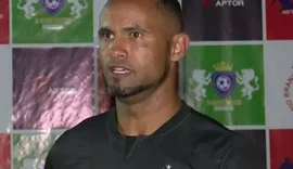 Justiça concede liberdade condicional ao goleiro Bruno