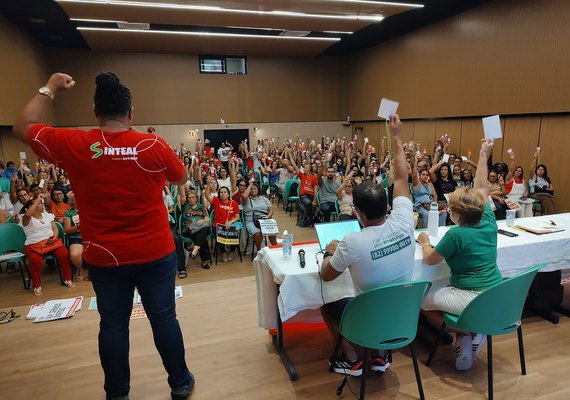 Maceió: assembleia define greve geral da rede municipal de Educação a partir de 5 de maio