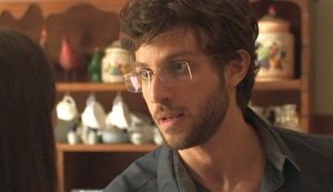 'Amor de Mãe': Finalmente! Danilo descobre que foi adotado por Thelma