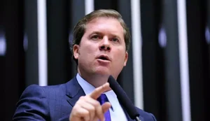 Marx apoia união homoafetiva e critica hipocrisia