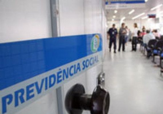 INSS começa a pagar primeira parcela do 13º dos aposentados