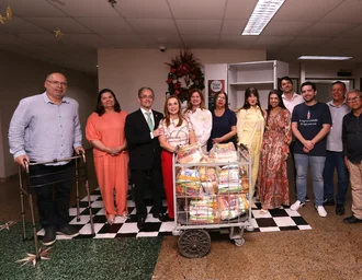 Servidores doam alimentos para a campanha 'Natal sem Fome'