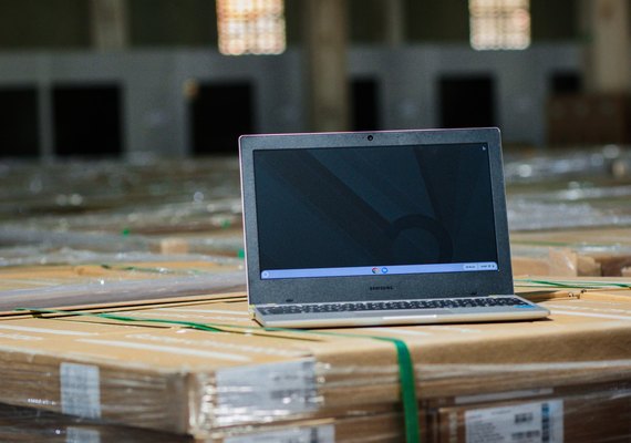 Governo do Estado lança programa Alagoas Conectada e investe em tecnologia para escolas