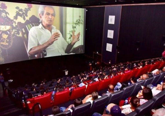Documentário Raízes de Arapiraca reúne mais 200 pessoas em sessão de cinema