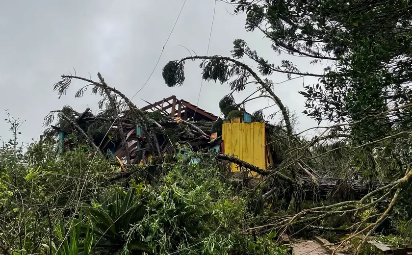 Tempestade, ventos fortes e granizo deixam Região Sul em alerta