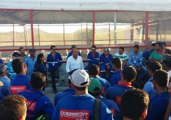 Sindicatos farão manifestação contra atrasos nas obras do Canal do Sertão