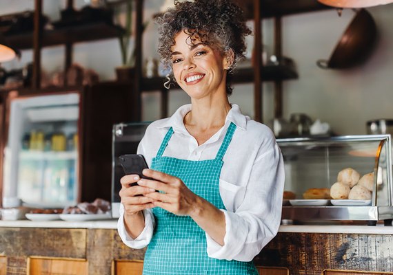 Sicoob concedeu mais de R$ 96,7 bilhões a micro, pequenas e médias empresas em 2024