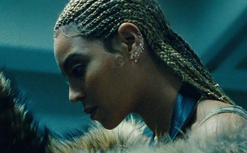 Revista Rolling Stone elege “Lemonade”, de Beyoncé, o melhor álbum do ano