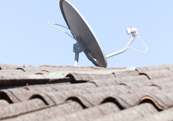 Em Roteiro, Siga Antenado faz ação para apoiar a população no agendamento e instalação gratuita da nova parabólica digital
