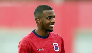 CRB anuncia contratação do volante Wesley Dias