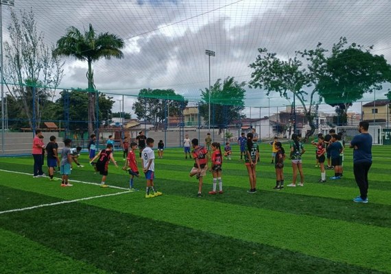 Areninha do Acauã recebe primeira aula do Contraturno Campeão