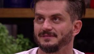 'BBB17': No Paredão, Marcos ganha apoio de Marinalva e nega desrespeito