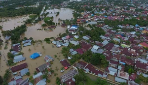 Enchentes na Indonésia deixaram mais de 1 mil mortos e 1,2 milhão de desabrigados