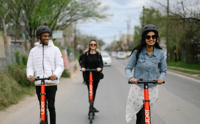 Uber lança serviço de patinetes elétricas em São Paulo