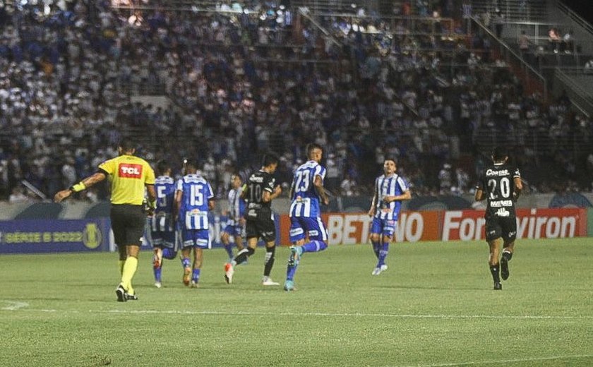 CSA perde para a Ponte Preta no Rei Pelé e fica na zona de rebaixamento