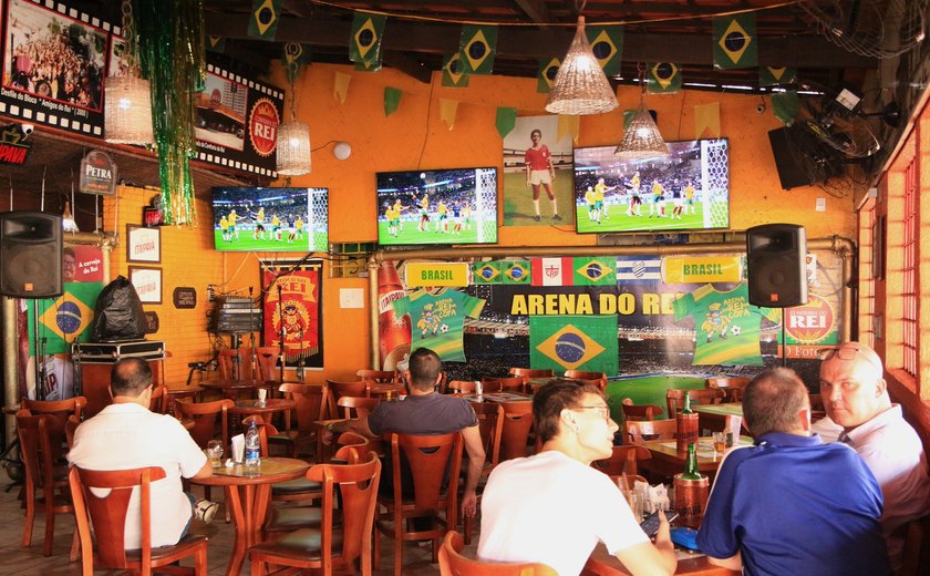 Bares de Maceió apostam nas transmissões dos jogos da Copa