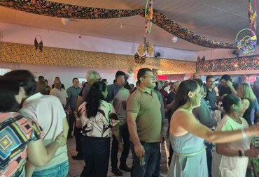 Vídeos: Baile da Chita reúne gerações e mantém viva tradição há 74 anos